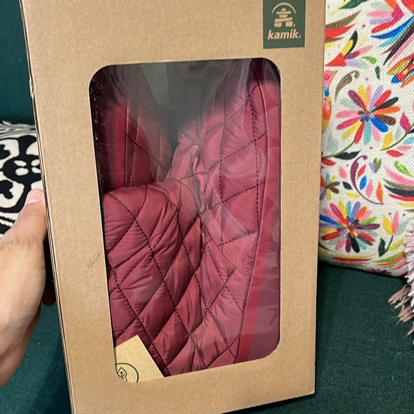 New in Box Kamik Puffy Quilted Mid Faux Fur Lined Rubber Sole Slip On Bootie - Picture 4 of 11